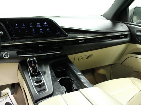 Used 2021 Cadillac Escalade Premium Luxury image 21