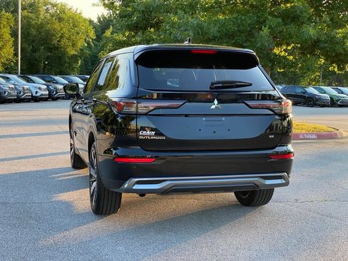 Used 2025 Mitsubishi Outlander SE AWD/4WD image 5