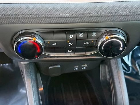 Used 2024 Chevrolet TrailBlazer LS FWD image 32