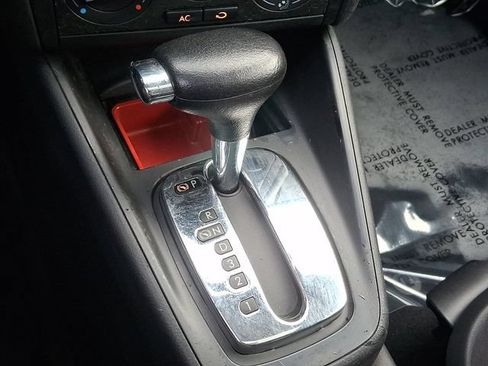 Used 2004 Volkswagen Jetta GLS FWD image 21