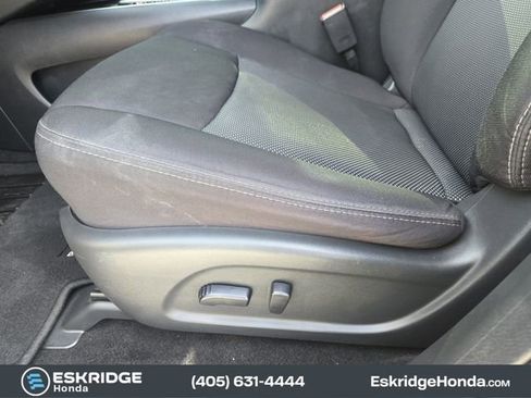 Used 2020 Nissan Pathfinder SV image 26