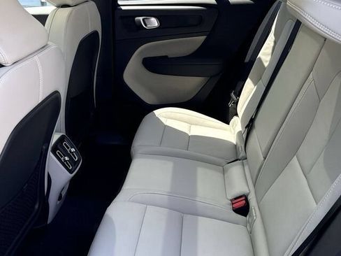 New 2024 Volvo XC40 B5 Plus w/ Protection Package Premier AWD/4WD image 22