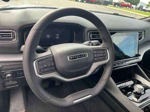 Used 2024 Jeep Wagoneer Series II AWD/4WD image 13