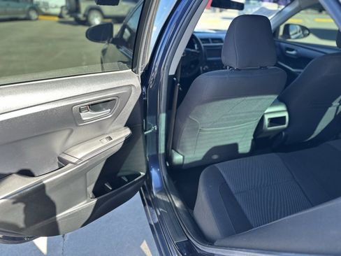 Used 2017 Toyota Camry LE image 12