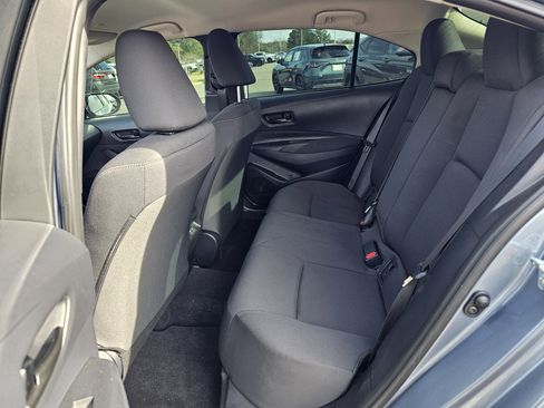 Used 2025 Toyota Corolla LE image 28