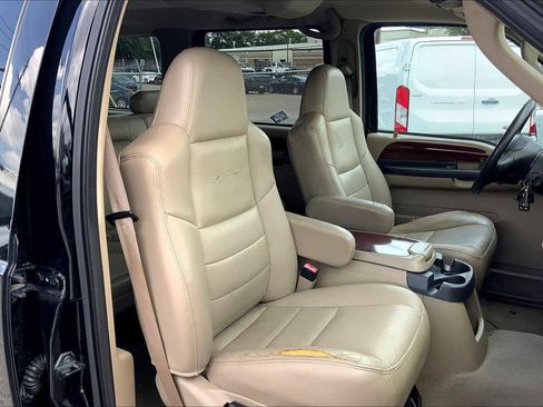 Used 2005 Ford Excursion Limited image 8