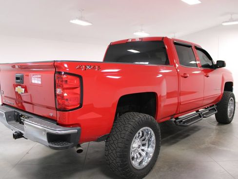 Used 2018 Chevrolet Silverado 1500 LT w/ Trailering Package AWD/4WD image 9