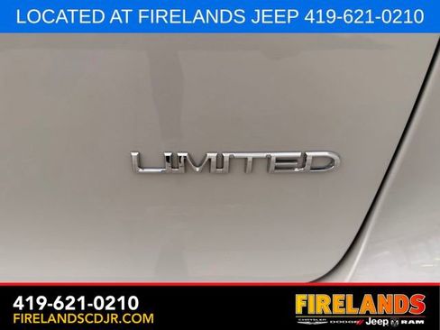 Used 2019 Chrysler Pacifica Limited FWD image 9
