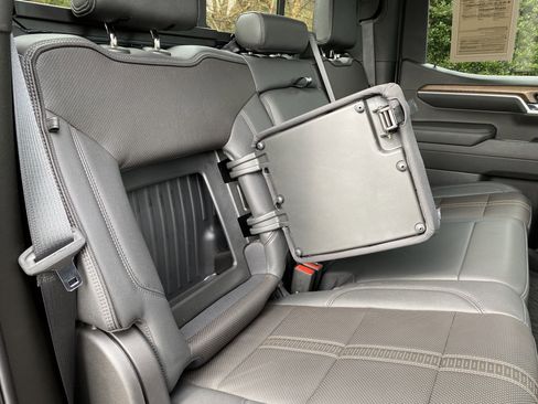 Used 2022 Chevrolet Silverado 1500 High Country w/ High Country Premium Package image 41