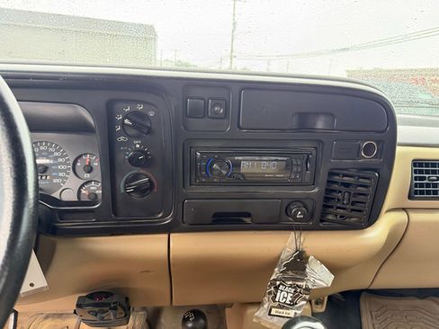 Used 1997 Dodge Ram 2500 Truck 4x4 Club Cab image 15