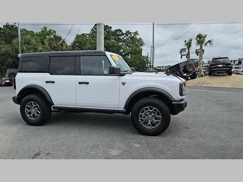 Used 2025 Ford Bronco Badlands AWD/4WD image 37