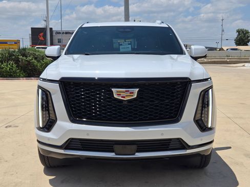 Certified 2026 Cadillac Escalade Sport AWD/4WD image 2