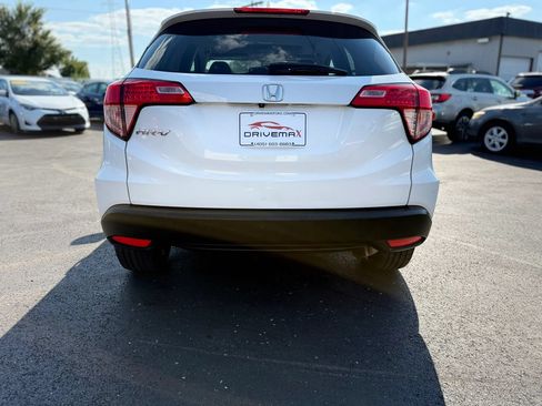 Used 2018 Honda HR-V EX image 4