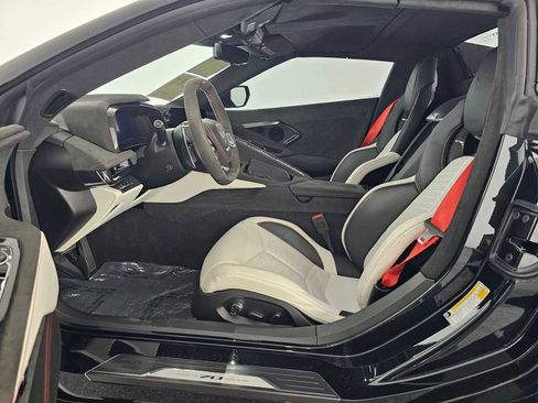 Used 2023 Chevrolet Corvette Stingray Premium Conv w/ Z51 Performance Package image 15