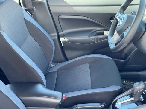 Certified 2025 Nissan Versa SV image 10