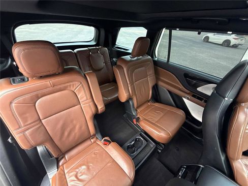 Used 2020 Lincoln Aviator Reserve w/ Equipment Group 202A image 27