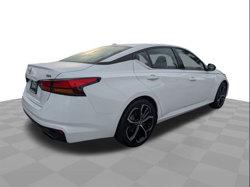 Used 2023 Nissan Altima 2.5 SR image 4