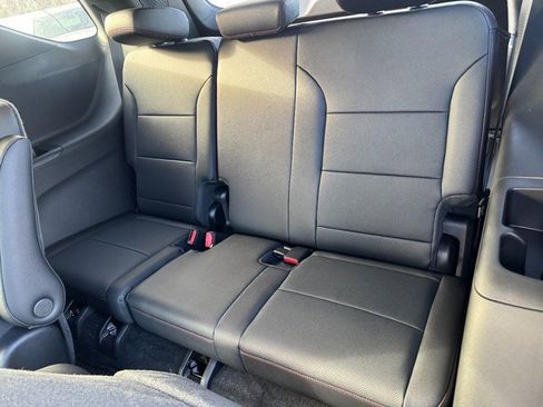 New 2026 Chevrolet Traverse Z71 w/ Driver Confidence Package image 8