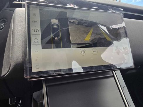 New 2025 Land Rover Range Rover Velar Dynamic SE image 29