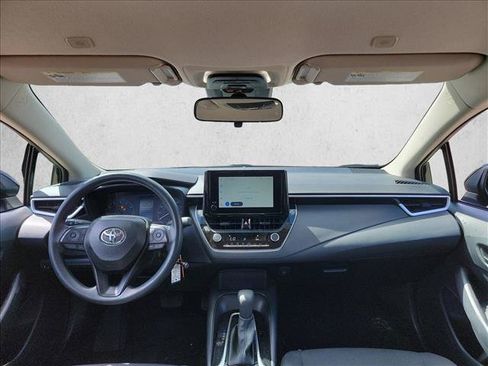 Used 2025 Toyota Corolla LE FWD image 17