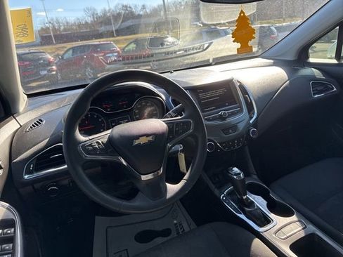 Used 2019 Chevrolet Cruze LT w/ LT Fleet Convenience Package FWD image 12