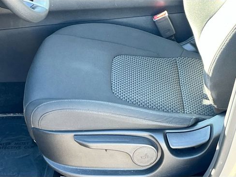 Certified 2023 Kia Sportage LX image 17