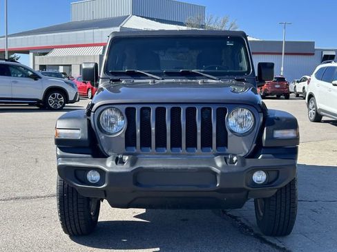 Used 2020 Jeep Wrangler Unlimited Sport S AWD/4WD image 2
