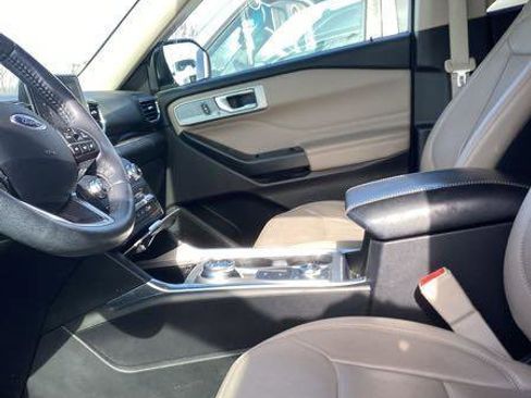 Used 2020 Ford Explorer Limited image 7