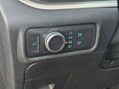 Certified 2020 Ford Explorer XLT image 5