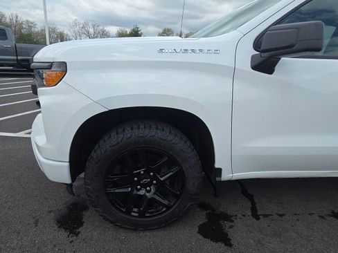 Used 2022 Chevrolet Silverado 1500 Custom image 13