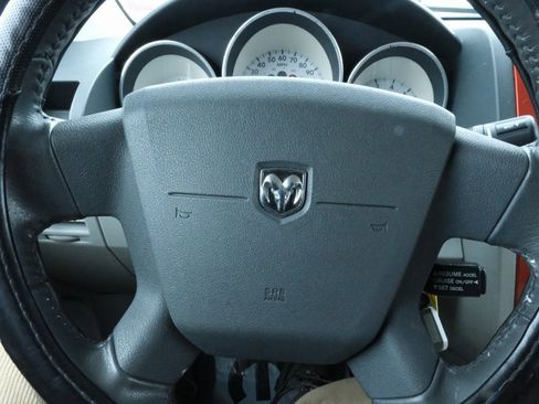 Used 2007 Dodge Caliber SXT image 16