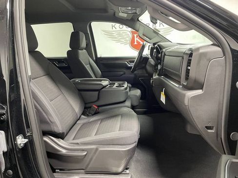 Used 2024 Chevrolet Silverado 1500 LT AWD/4WD image 22