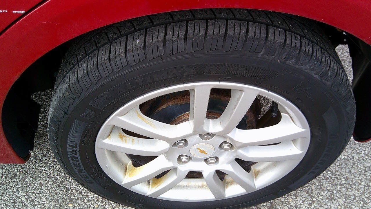 Used 2012 Chevrolet Sonic LT FWD image 30
