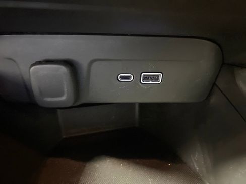 Used 2024 Chevrolet Trax RS image 22