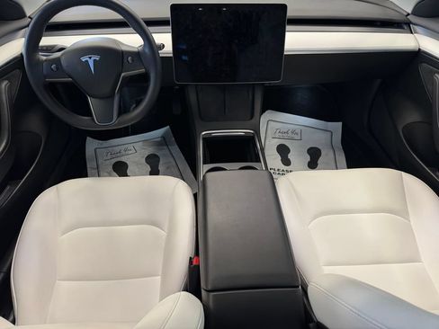 Used 2022 Tesla Model 3 Long Range AWD/4WD image 9