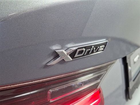 Used 2023 BMW 330i xDrive Sedan w/ Premium Package image 28