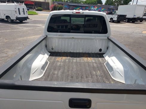 Used 2015 Ford F250 XL w/ Power Equipment Group AWD/4WD image 7