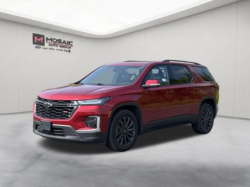 Used 2023 Chevrolet Traverse RS w/ LPO, Floor Liner Package AWD/4WD image 4