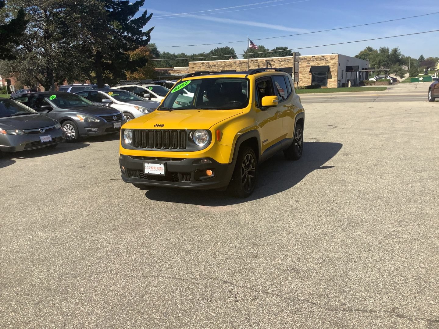 Used 2017 Jeep Renegade Altitude AWD/4WD image 4