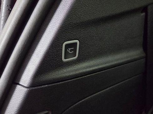 New 2026 Chrysler Pacifica Select image 11