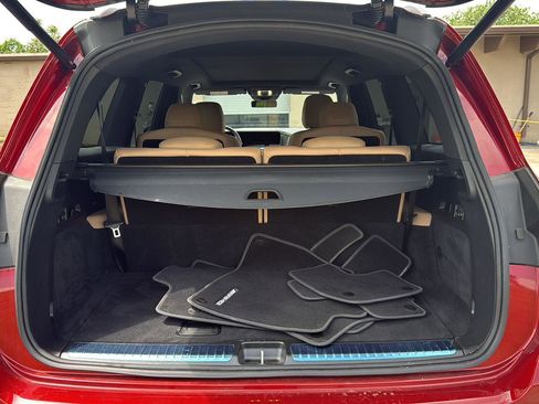 Used 2025 Mercedes-Benz GLS 450 4MATIC image 7