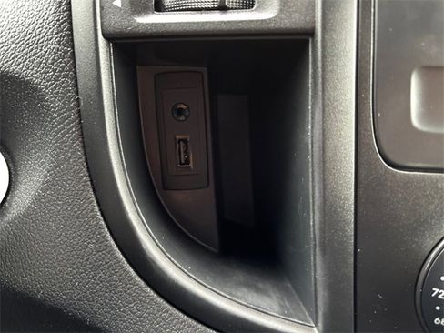 Used 2017 Mercedes-Benz Metris image 24