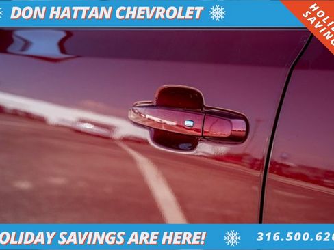 Used 2023 GMC Acadia SLT image 32