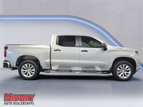 Used 2022 Chevrolet Silverado 1500 Custom image 6