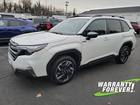 New 2025 Subaru Forester Premium image 3