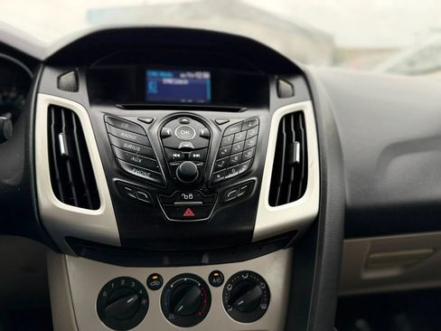 Used 2012 Ford Focus SE FWD image 19
