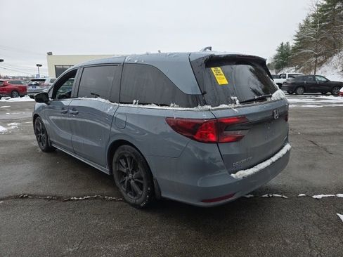 Used 2024 Honda Odyssey Sport image 3