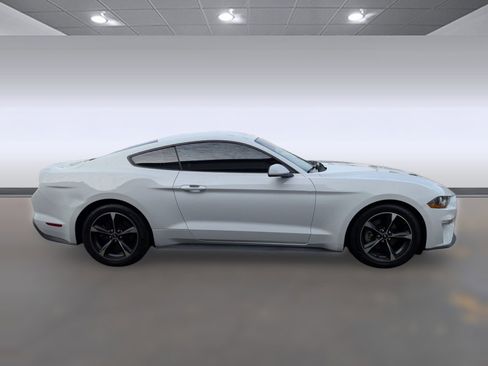 Used 2018 Ford Mustang Coupe image 8