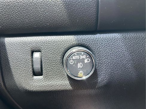 Used 2019 Chevrolet Colorado LT w/ LT Convenience Package RWD image 25