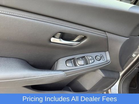Used 2025 Nissan Sentra SV FWD image 24